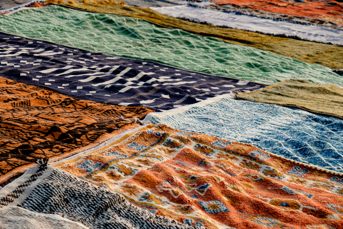 Zoom sur le tapis en fibres naturelles et ses variations