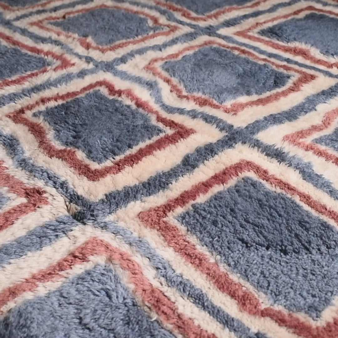 Prisme Céleste - Luxueux tapis Berbère shaggy