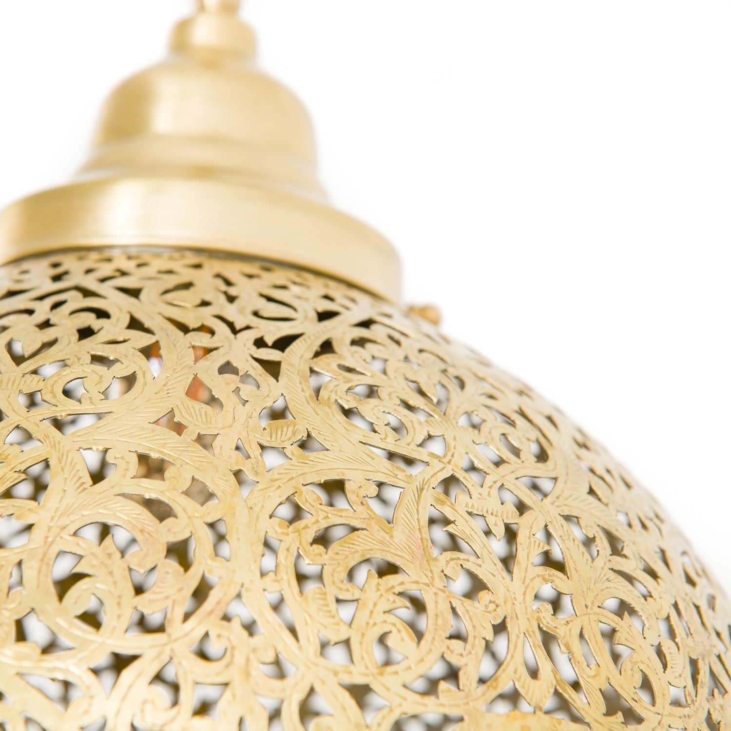 Lustre Marocain suspendu